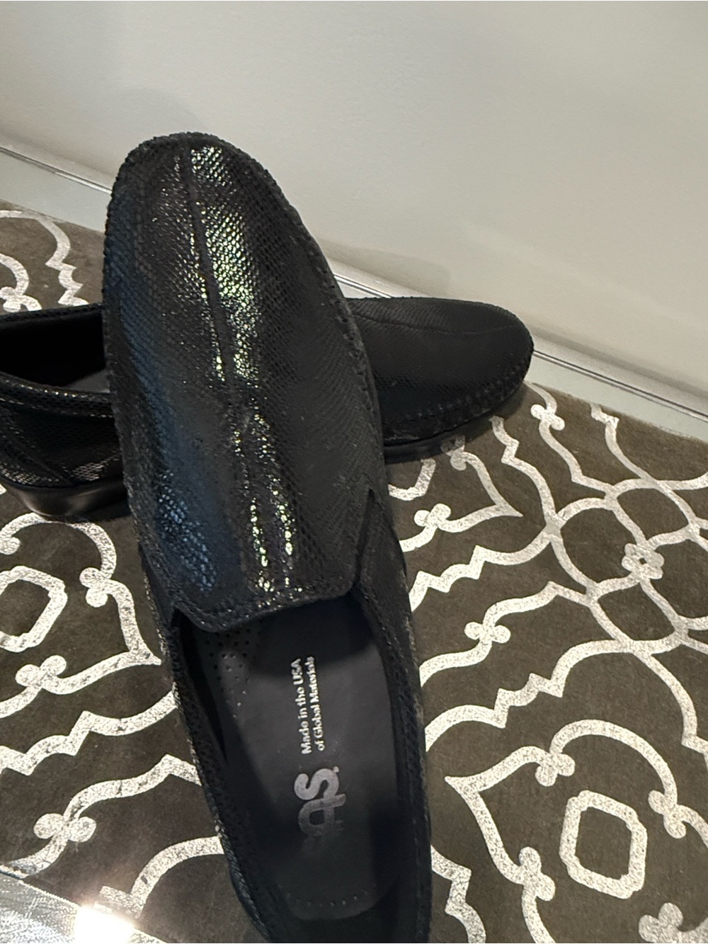 SAS DREAM Black textured loafer Size 11M